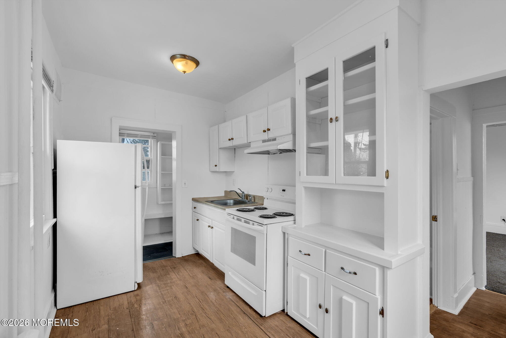 805 6th Avenue - Photo 12