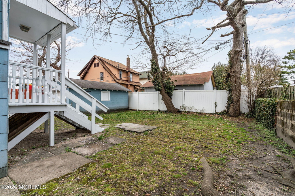 805 6th Avenue - Photo 23