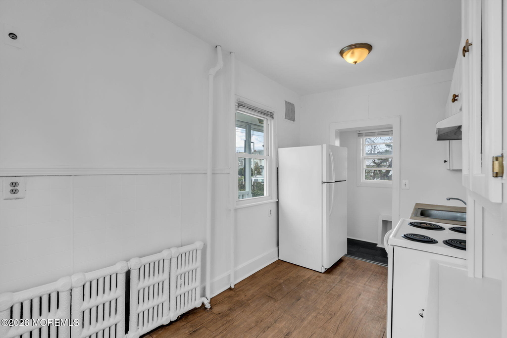 805 6th Avenue - Photo 14
