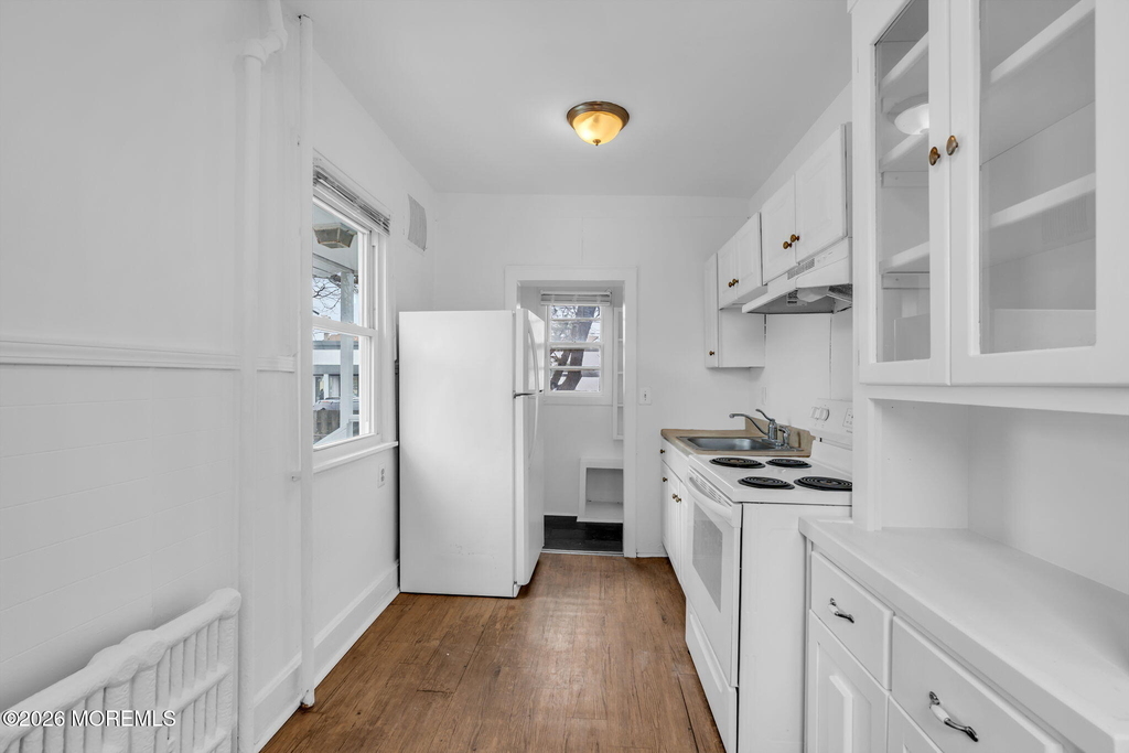 805 6th Avenue - Photo 17