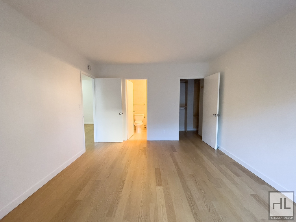 West 87th Street - Photo 1
