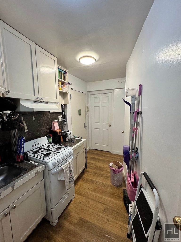 Washington Place - Photo 1