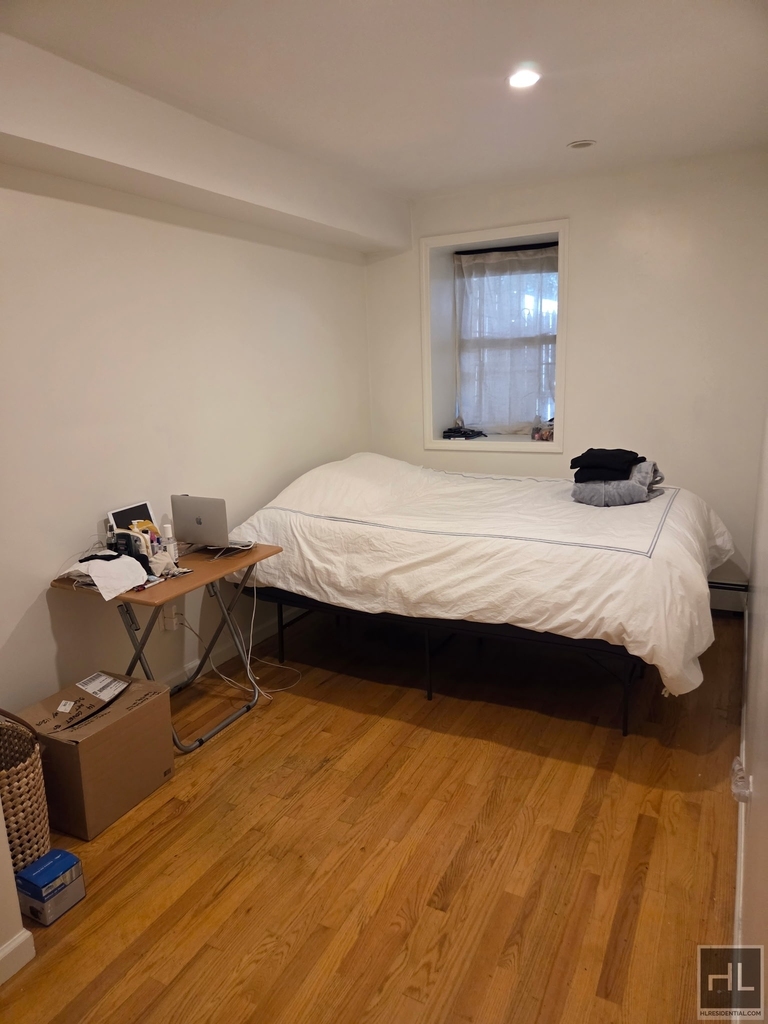 14 Covert Street - Photo 8