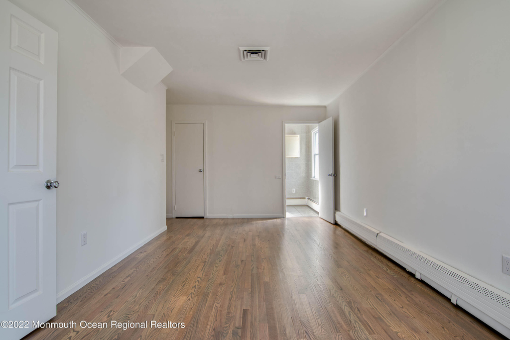109 E River Road - Photo 15