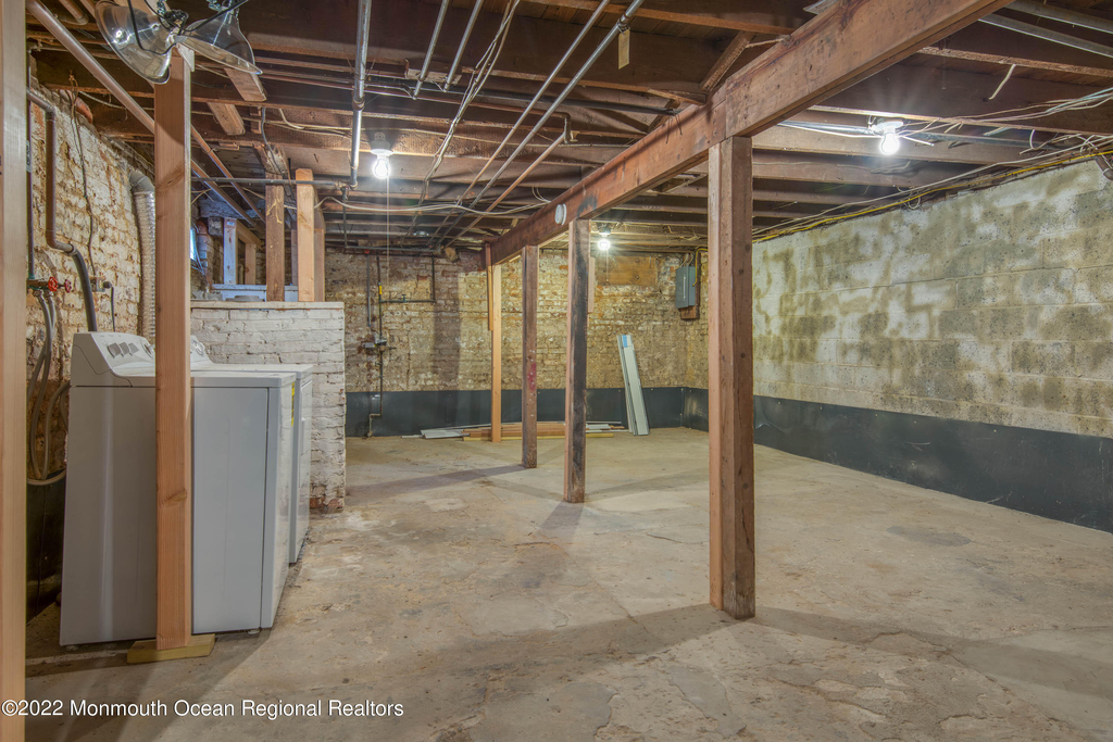 109 E River Road - Photo 25