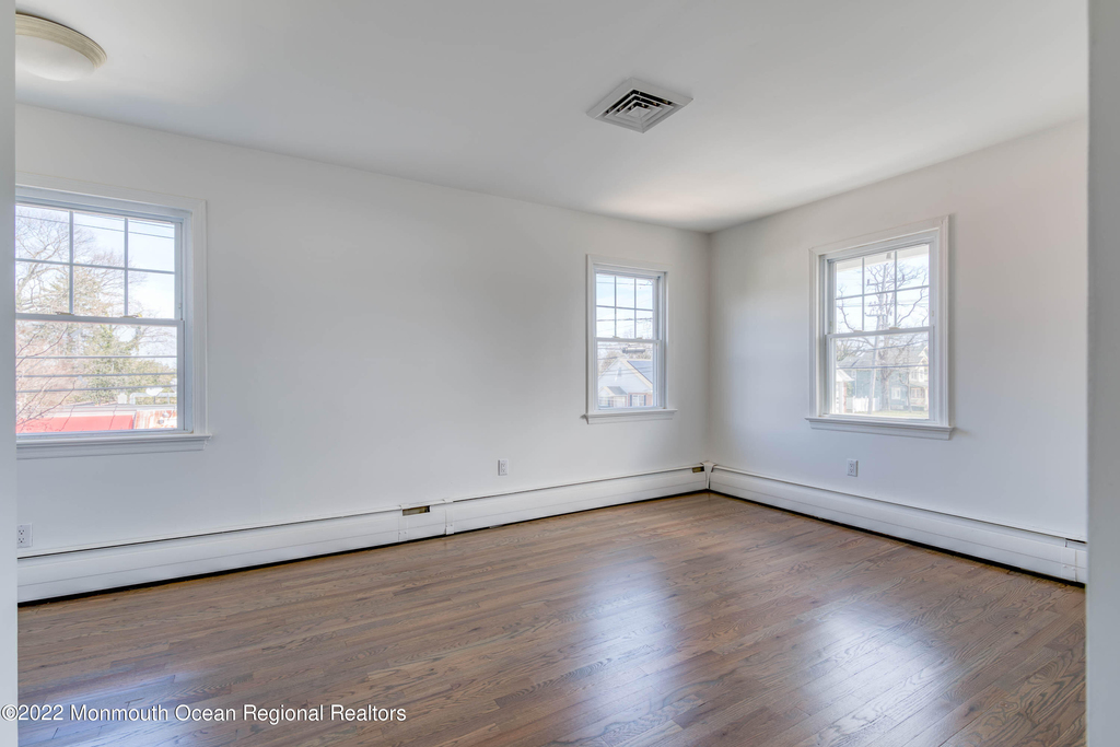 109 E River Road - Photo 17