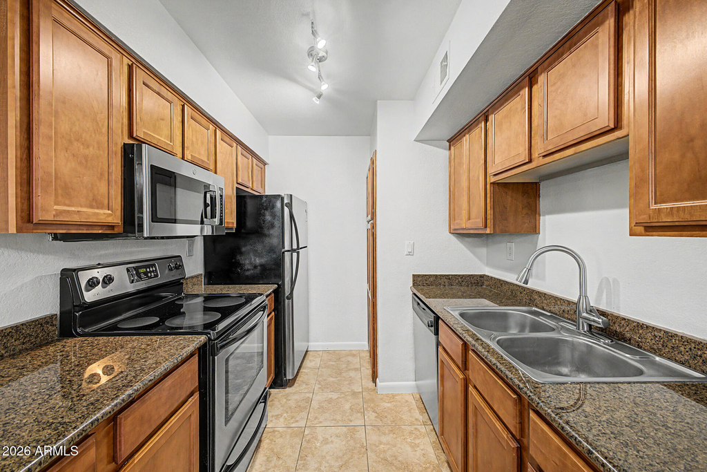 5995 N 78th Street - Photo 3