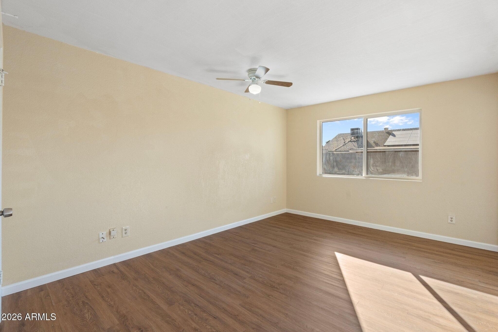 4043 W Sweetwater Avenue - Photo 14