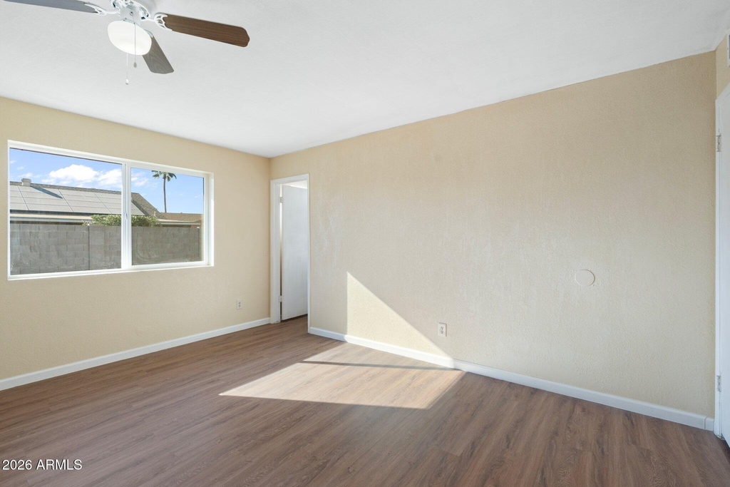 4043 W Sweetwater Avenue - Photo 10