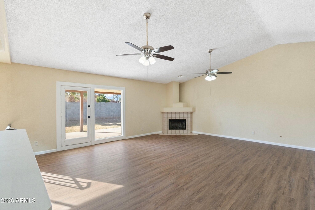 4043 W Sweetwater Avenue - Photo 1