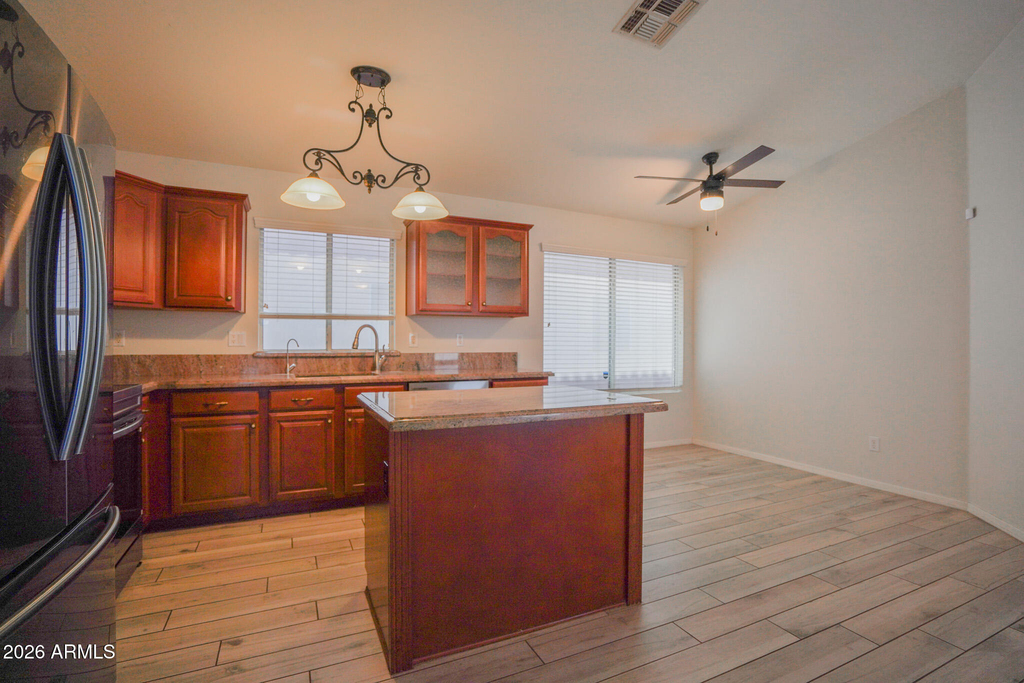 15614 N 34th Street - Photo 5