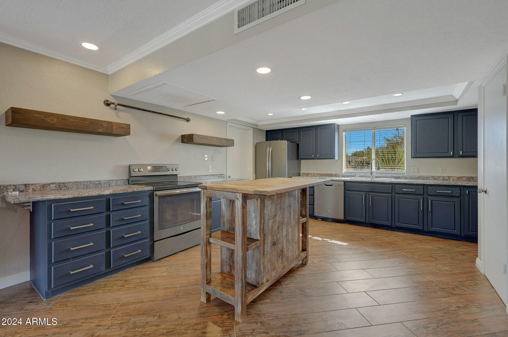 6914 E Highland Road - Photo 10
