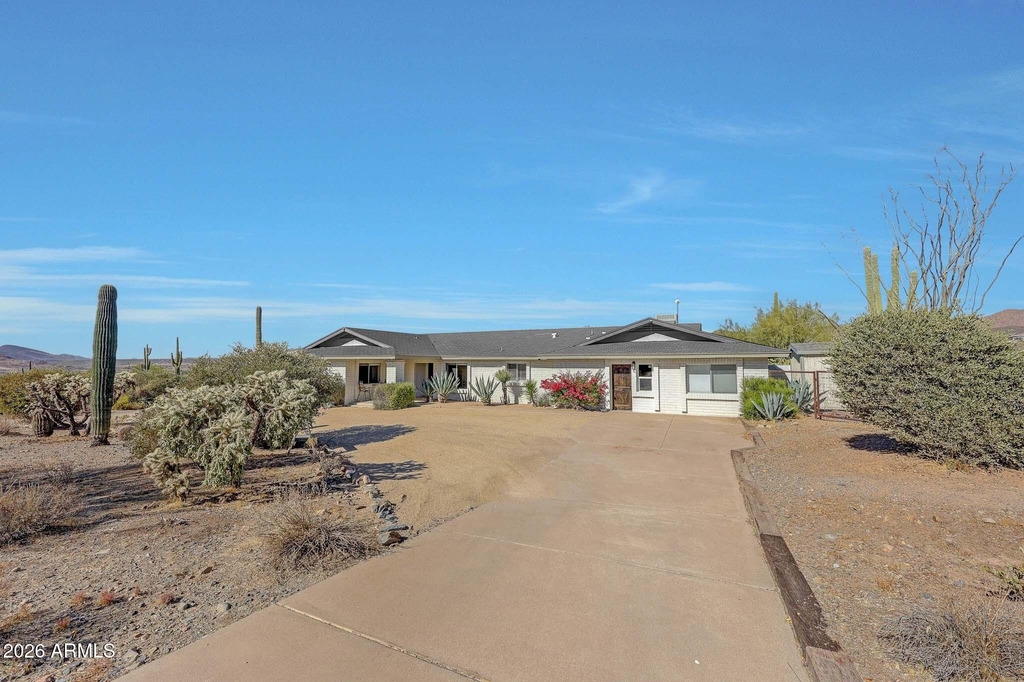 6914 E Highland Road - Photo 1
