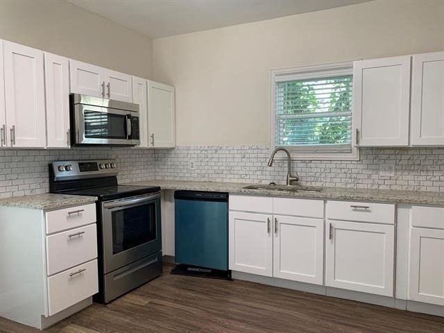 2222 W Bond Street - Photo 0