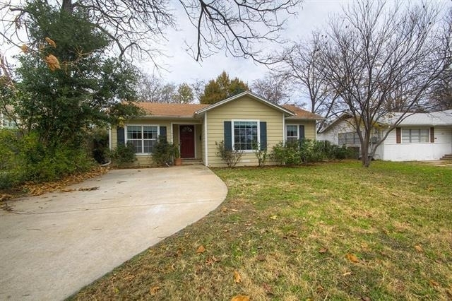 1804 Panhandle Street - Photo 2
