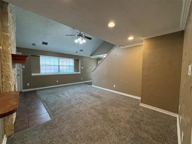 1910 Lombard Street - Photo 2