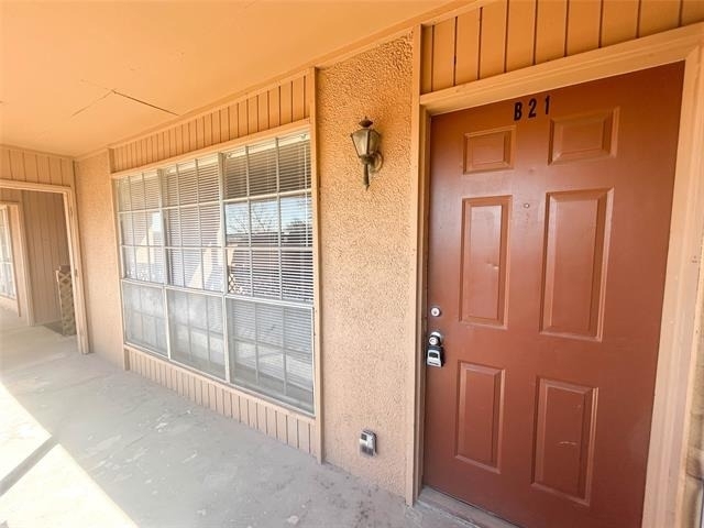 800 N Clay Street - Photo 0