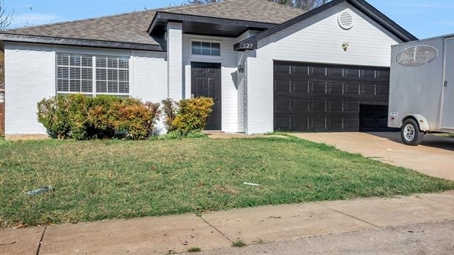 527 Alameda Avenue - Photo 0