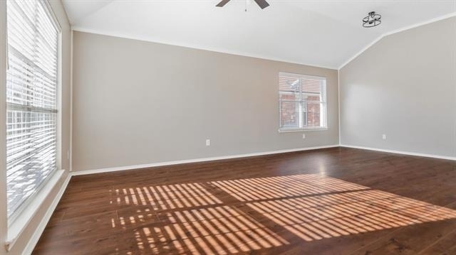 527 Alameda Avenue - Photo 3