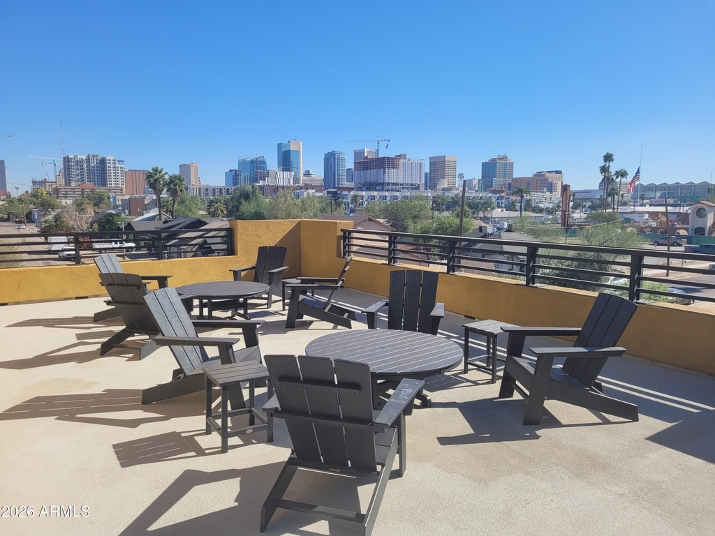 622 N 9th Avenue - Photo 1