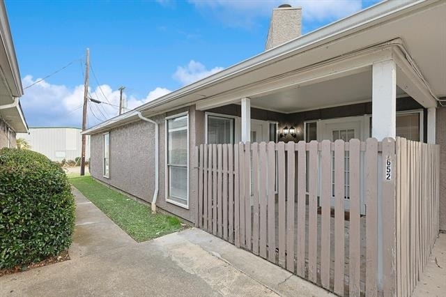 7652 Ronnie Drive - Photo 0