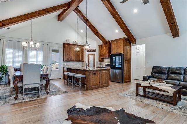 250 Alondrita Street - Photo 1