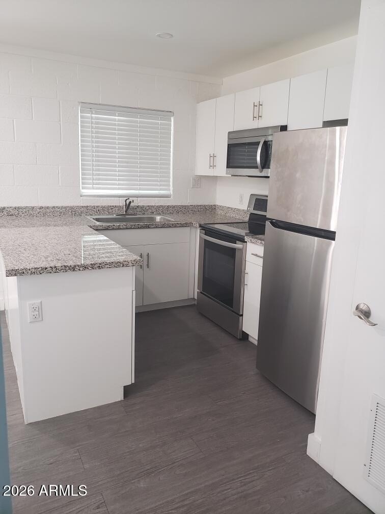622 N 9th Avenue - Photo 5