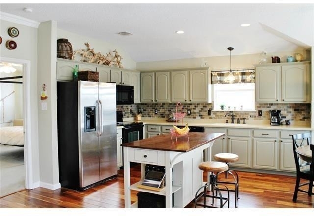 629 Rothschild Lane - Photo 3