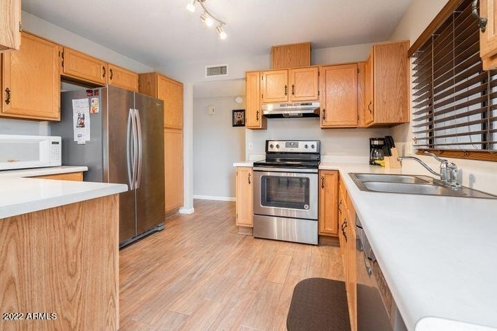 8826 W Diana Avenue - Photo 6