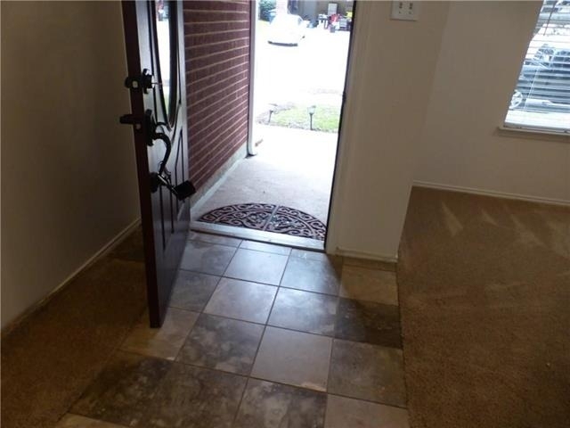 1572 Crown View Drive - Photo 2