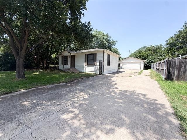 1005 S Carlton Street - Photo 1