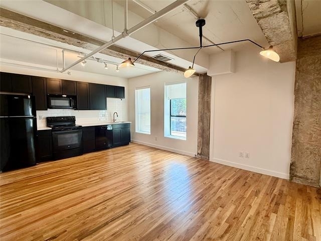 3721 N Hall Street - Photo 1