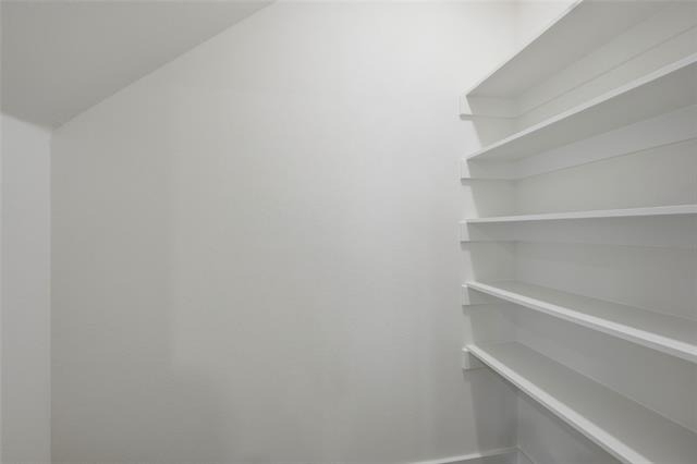 227 W Bond Street - Photo 12