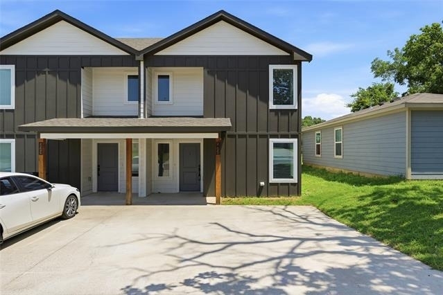 227 W Bond Street - Photo 0