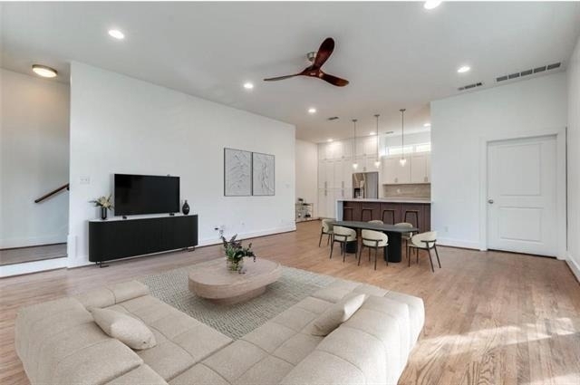 5711 Ross Avenue - Photo 11