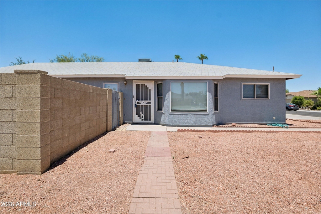 11904 N 76th Lane - Photo 2