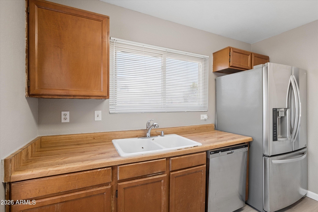 11904 N 76th Lane - Photo 6