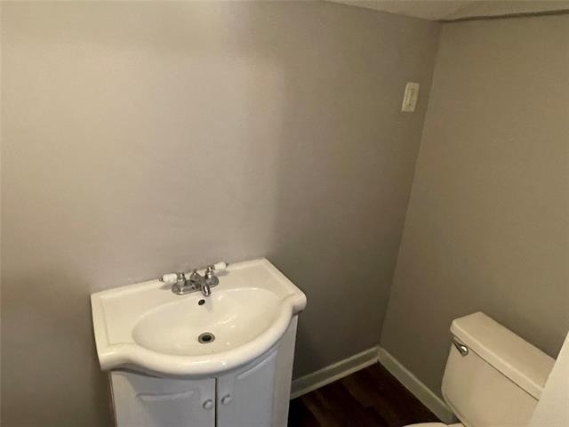 1208 E 8th Street - Photo 6
