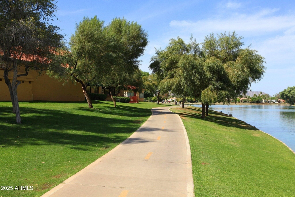 8270 N Hayden Road - Photo 48