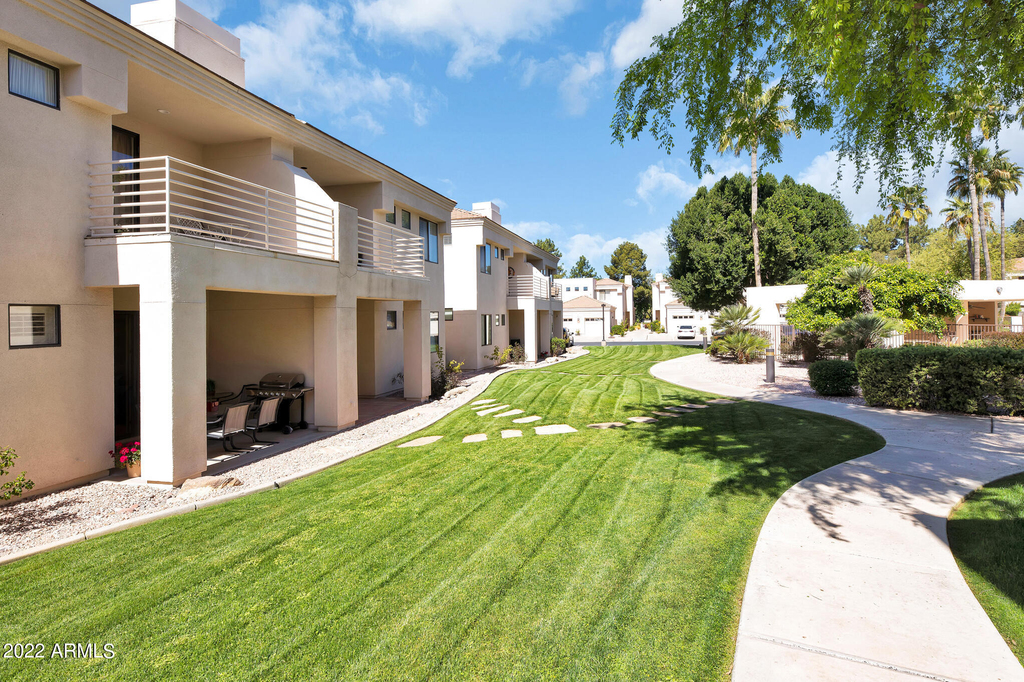 8270 N Hayden Road - Photo 22