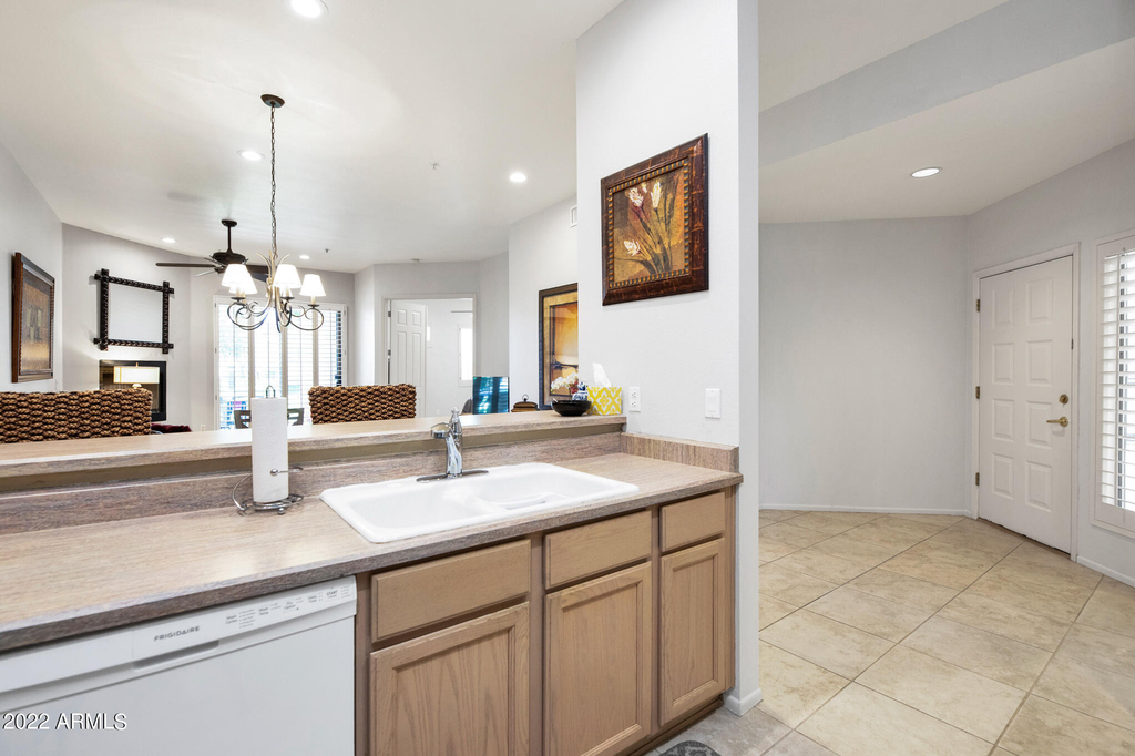 8270 N Hayden Road - Photo 8