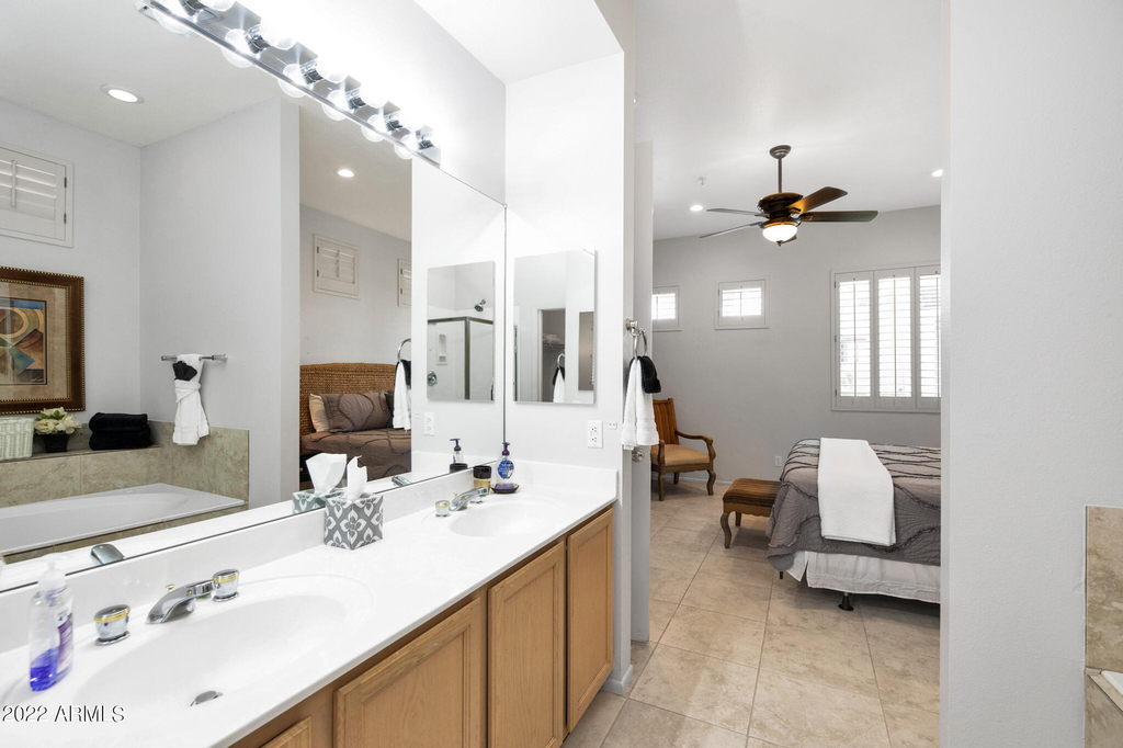 8270 N Hayden Road - Photo 16