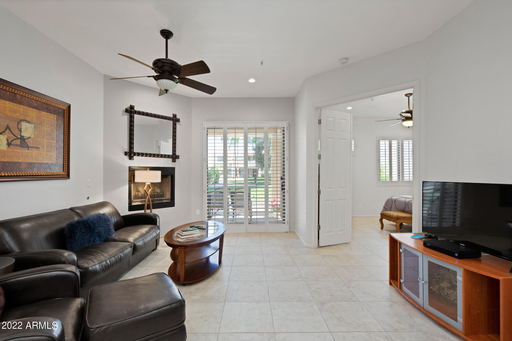 8270 N Hayden Road - Photo 2