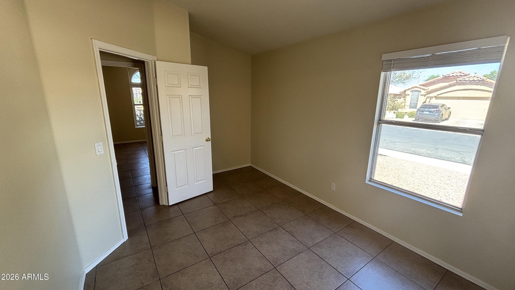 12721 W Palm Lane - Photo 14