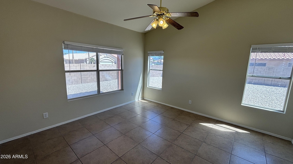 12721 W Palm Lane - Photo 8