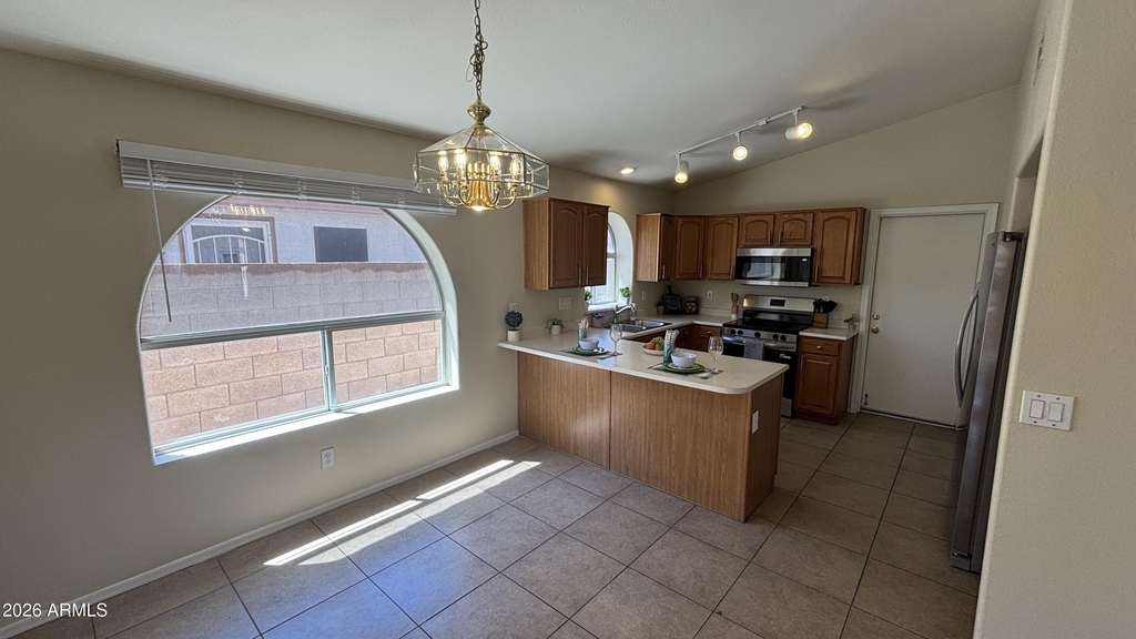 12721 W Palm Lane - Photo 3