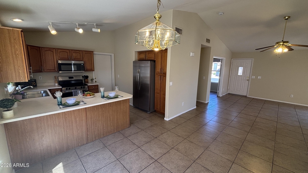 12721 W Palm Lane - Photo 4