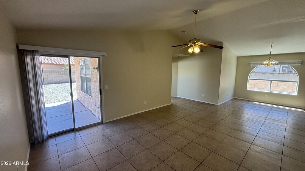 12721 W Palm Lane - Photo 2