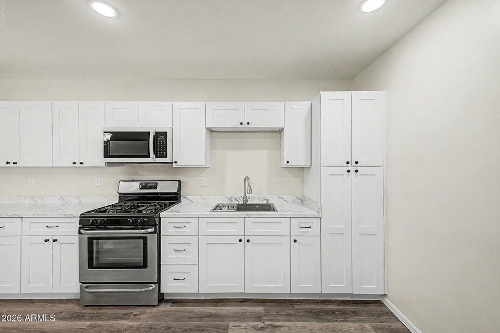 828 W Central Avenue - Photo 3