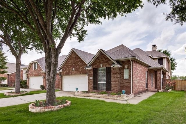 1620 Nicklaus Court - Photo 2